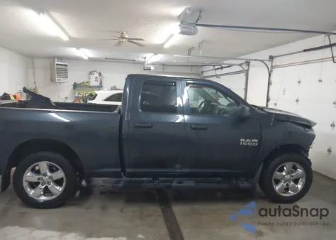 2018 Ram 1500 Express 4X4 6'4 Box z USA, uszkodzony, nr VIN 1C6RR7FG6JS308555